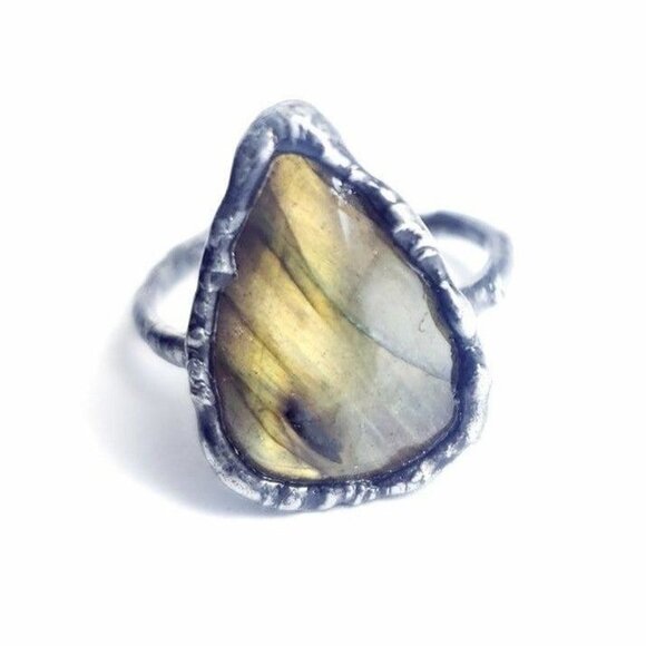 Labradorite Crystal Ring - Picture 5 of 12